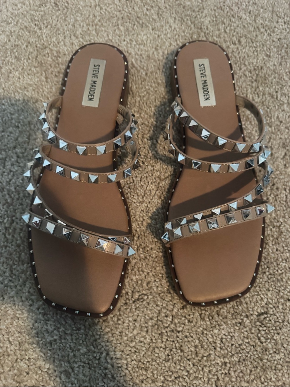 Women’s size 9 Steve Madden Tan Studded Slide Sandals